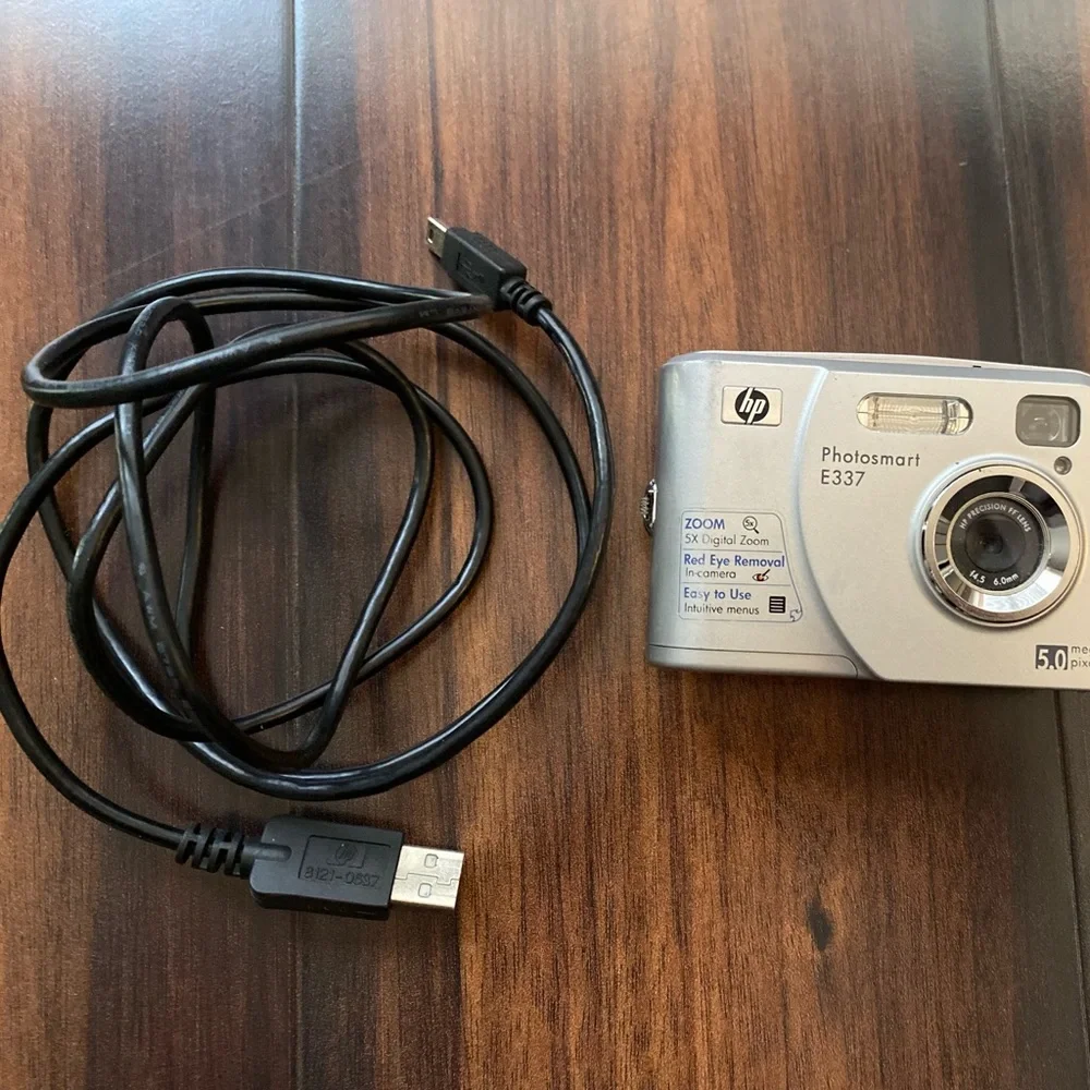 Camera digital HP Photosmart E337 MP optical zoom 5x